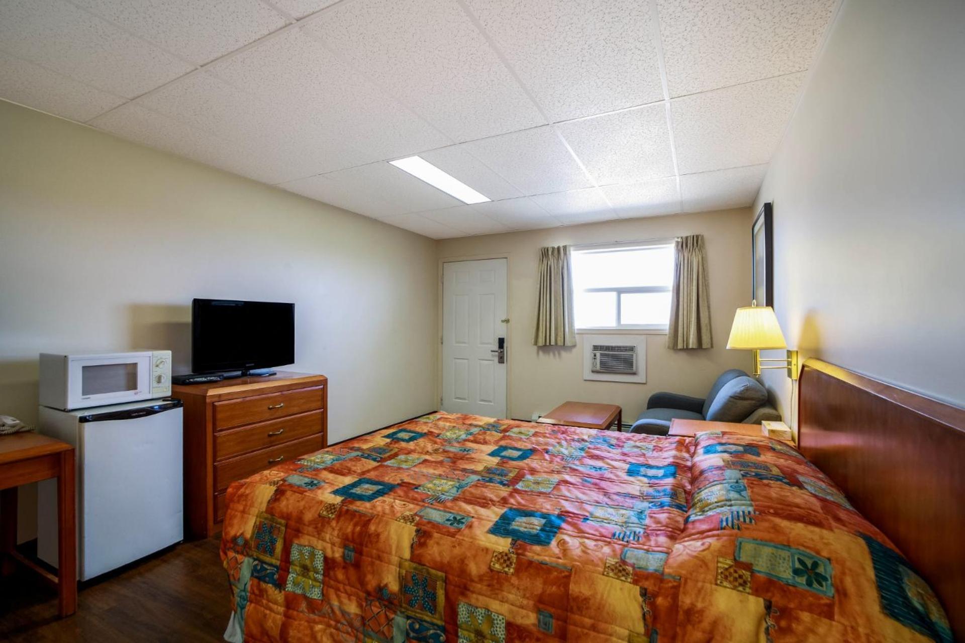 Canadas Best Value Inn Fort St John Fort St. John Exterior photo